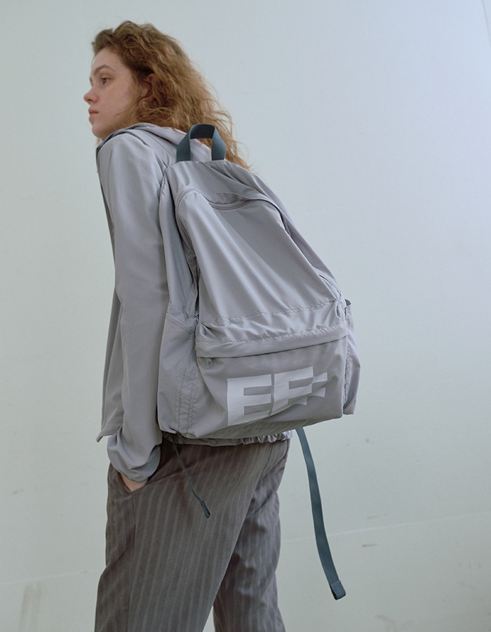 ENZO BLUES) Pixel Logo Basic Backpack  (Light Grey)